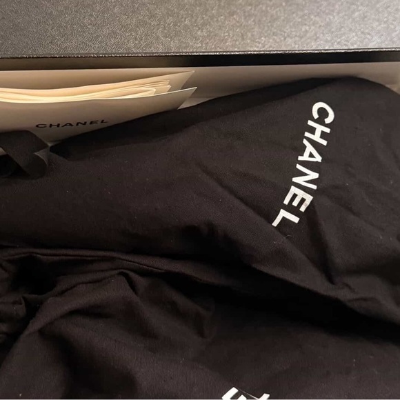 Chanel black and white CC heels, size 39. Excellent condition Women's Heels - Picture 3 of 10